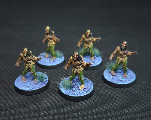 Miniature zombie dipinte - miniature,